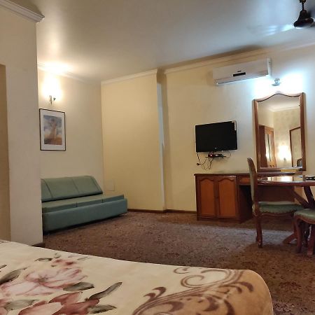 Hotel Premier Jammu Exterior foto